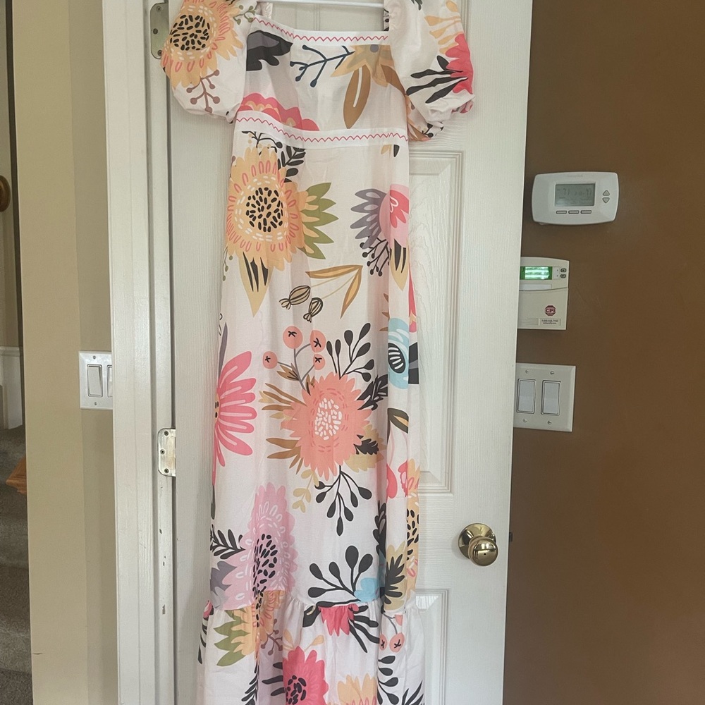 Floral Maxi Dress with Puff Sleeves